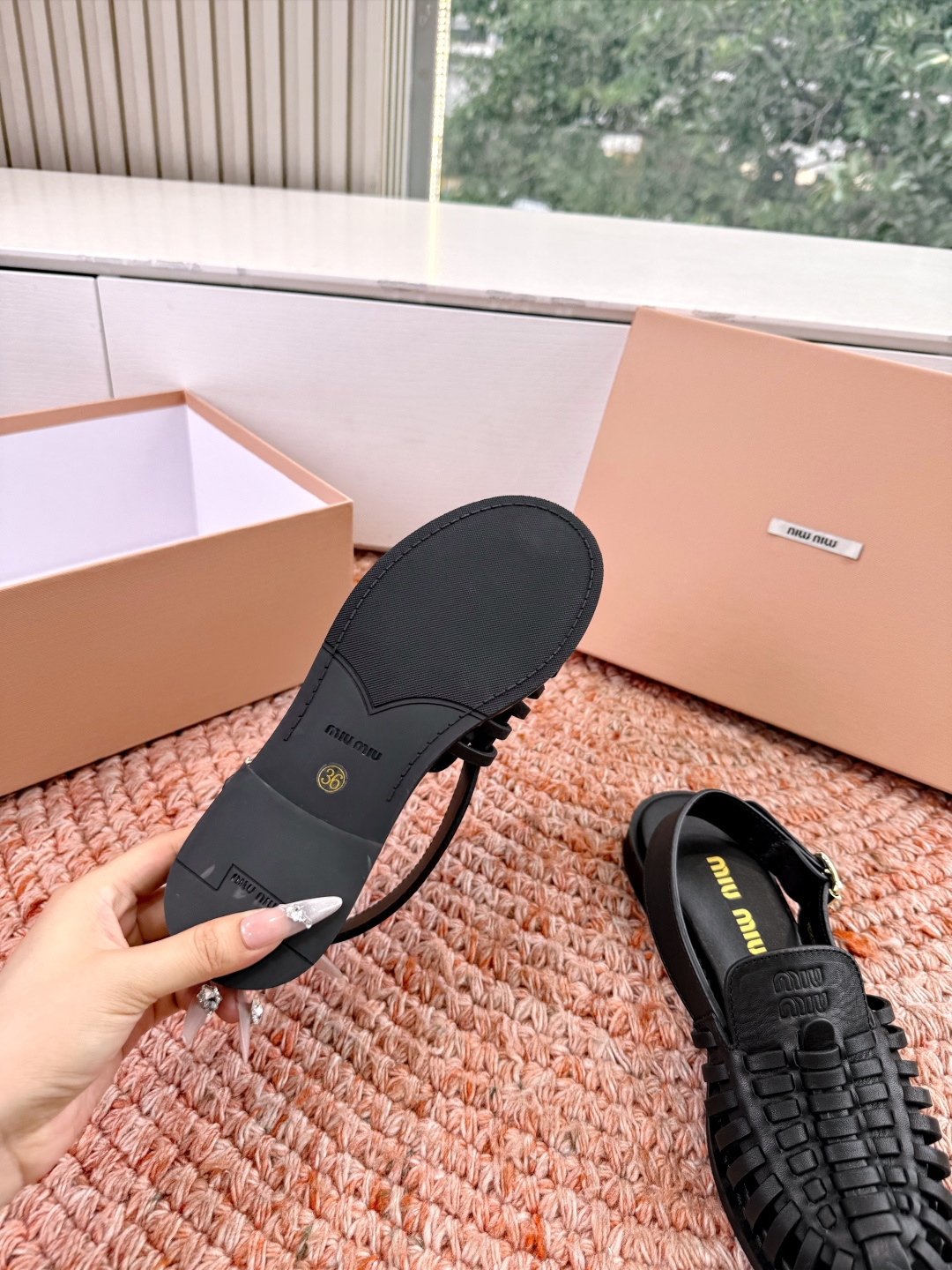 🌾G027代购级独家上新Miu Miu2026牛皮半拖Zp开发 手工羊皮编织麻花菱格平底拖鞋秒杀市面版本