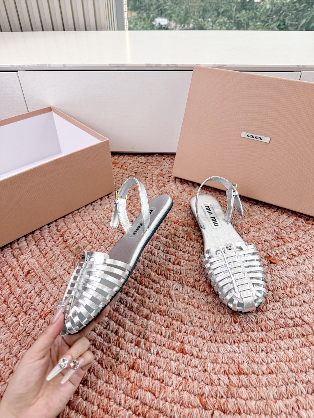 🌾G027代购级独家上新Miu Miu2026牛皮半拖Zp开发 手工羊皮编织麻花菱格平底拖鞋秒杀市面版本