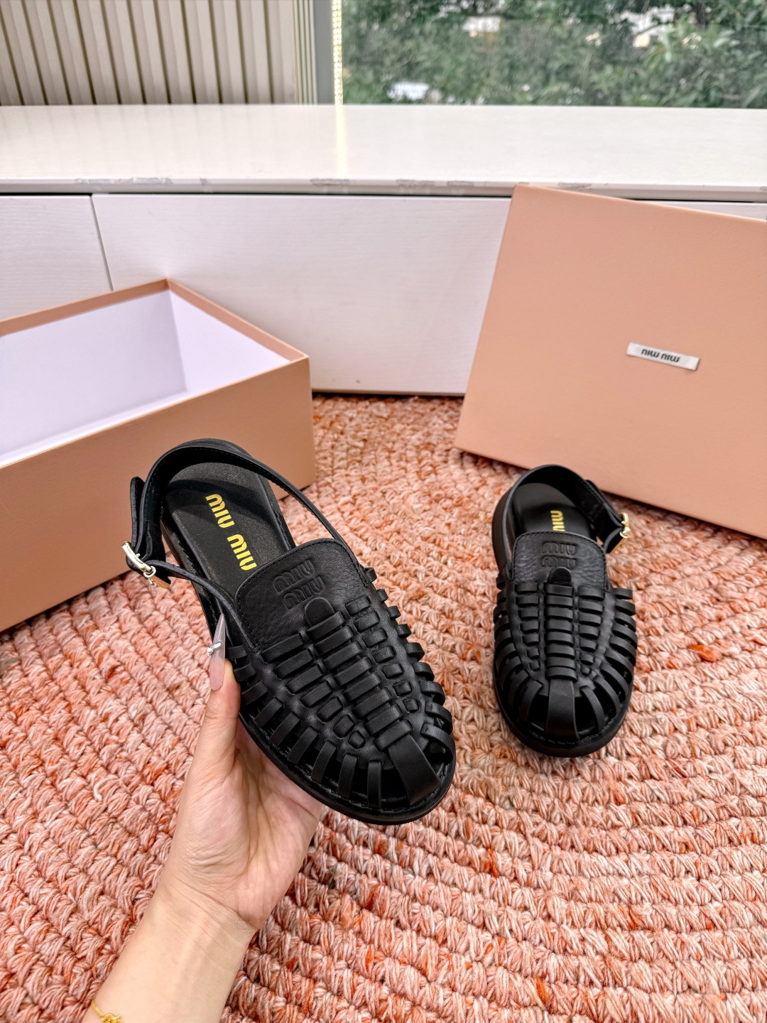 🌾G027代购级独家上新Miu Miu2026牛皮半拖Zp开发 手工羊皮编织麻花菱格平底拖鞋秒杀市面版本