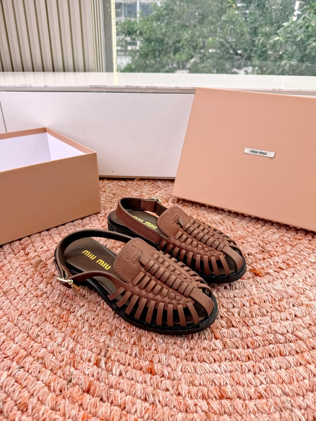 🌾G027代购级独家上新Miu Miu2026牛皮半拖Zp开发 手工羊皮编织麻花菱格平底拖鞋秒杀市面版本