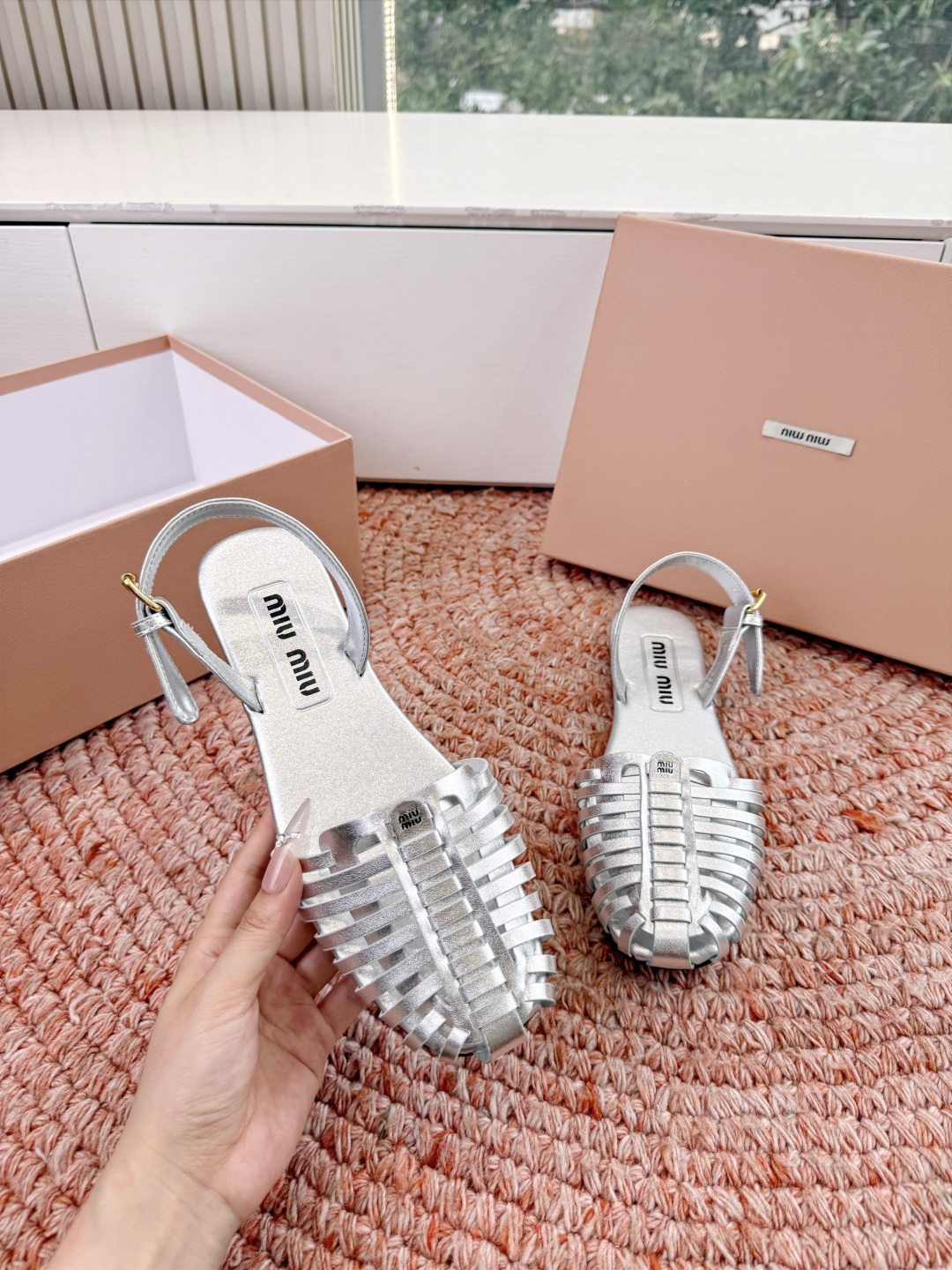 🌾G027代购级独家上新Miu Miu2026牛皮半拖Zp开发 手工羊皮编织麻花菱格平底拖鞋秒杀市面版本