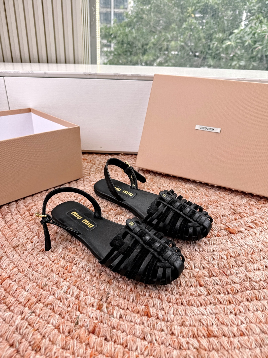 🌾G027代购级独家上新Miu Miu2026牛皮半拖Zp开发 手工羊皮编织麻花菱格平底拖鞋秒杀市面版本