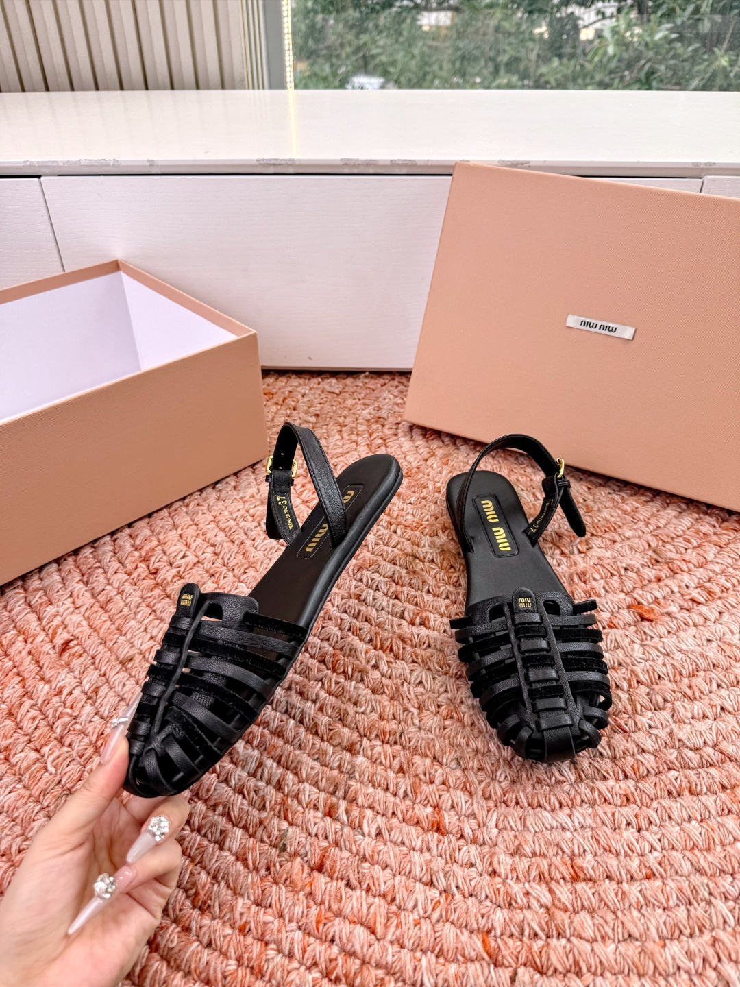 🌾G027代购级独家上新Miu Miu2026牛皮半拖Zp开发 手工羊皮编织麻花菱格平底拖鞋秒杀市面版本