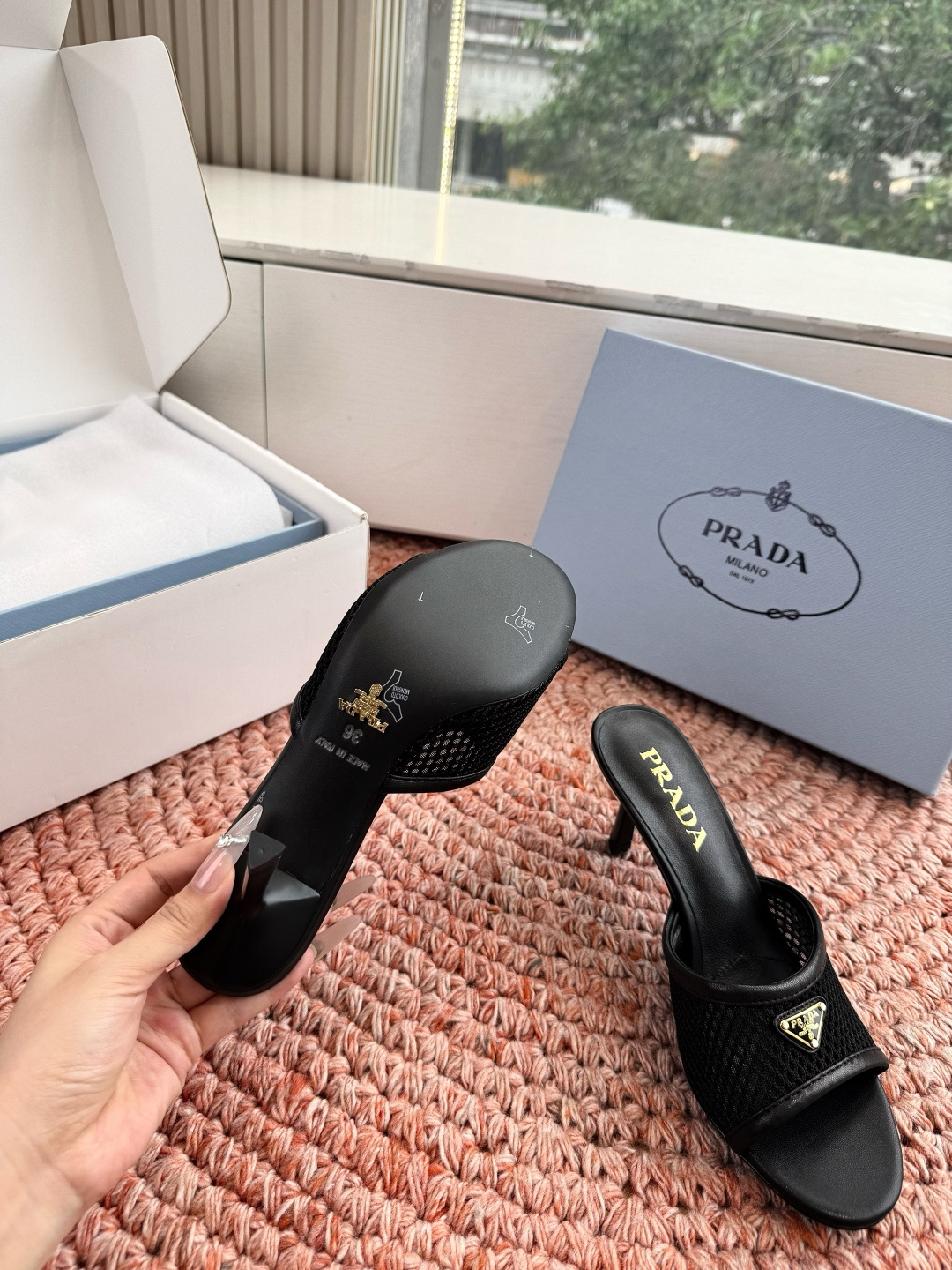 🌾G887prada普拉达2026最新春夏新款凉鞋拖鞋复古时髦鞋面，让整双鞋轻便舒适 鲜艳色彩 满足不同