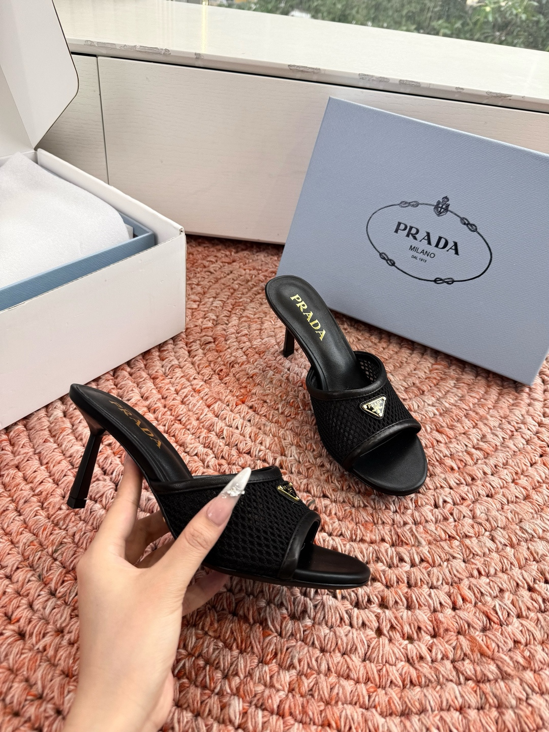 🌾G887prada普拉达2026最新春夏新款凉鞋拖鞋复古时髦鞋面，让整双鞋轻便舒适 鲜艳色彩 满足不同