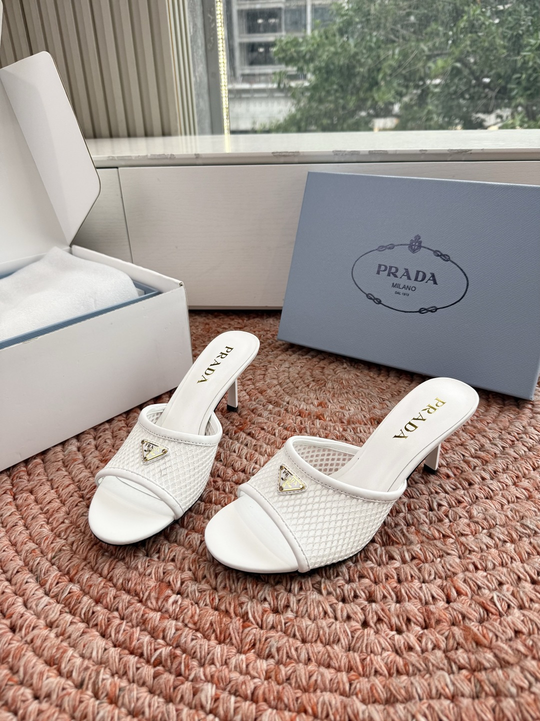 🌾G887prada普拉达2026最新春夏新款凉鞋拖鞋复古时髦鞋面，让整双鞋轻便舒适 鲜艳色彩 满足不同