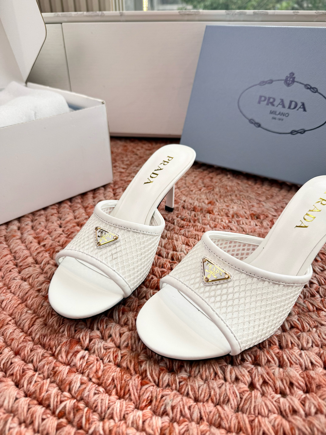 🌾G887prada普拉达2026最新春夏新款凉鞋拖鞋复古时髦鞋面，让整双鞋轻便舒适 鲜艳色彩 满足不同