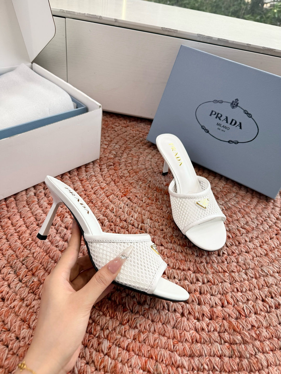 🌾G887prada普拉达2026最新春夏新款凉鞋拖鞋复古时髦鞋面，让整双鞋轻便舒适 鲜艳色彩 满足不同