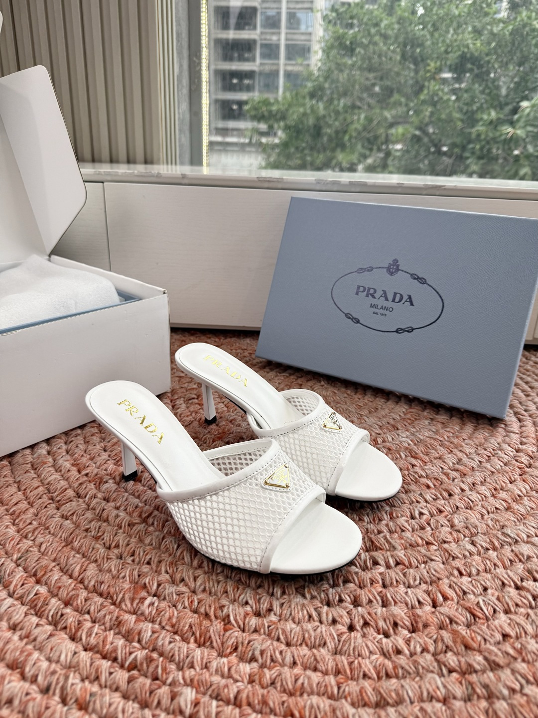 🌾G887prada普拉达2026最新春夏新款凉鞋拖鞋复古时髦鞋面，让整双鞋轻便舒适 鲜艳色彩 满足不同