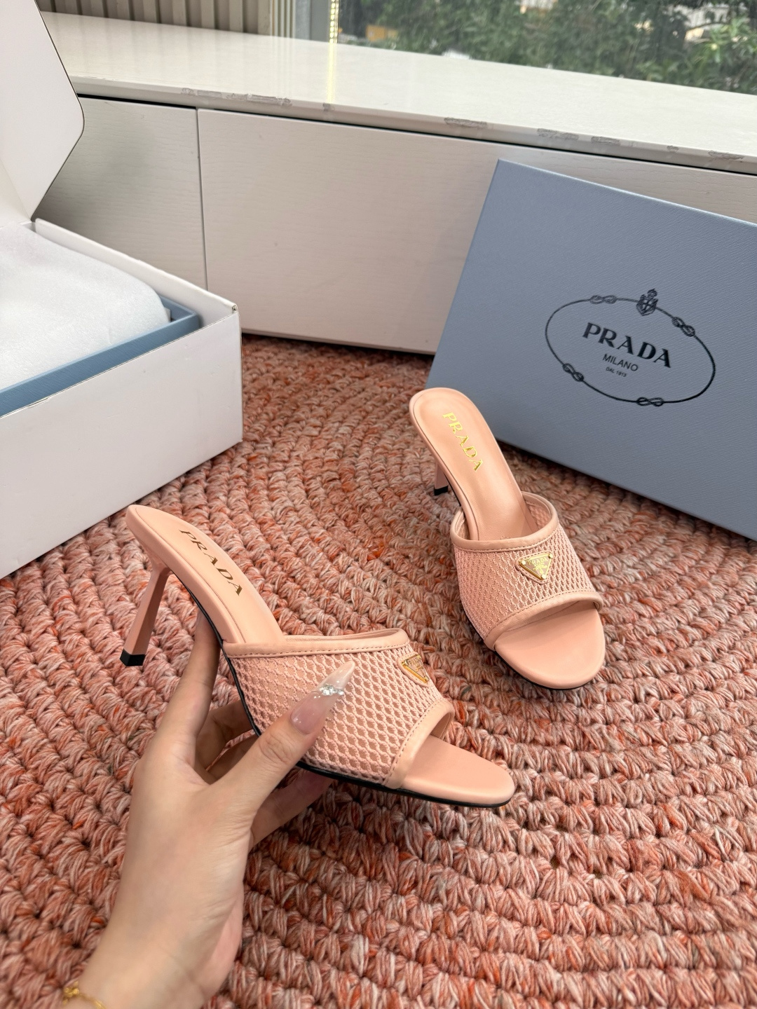 🌾G887prada普拉达2026最新春夏新款凉鞋拖鞋复古时髦鞋面，让整双鞋轻便舒适 鲜艳色彩 满足不同