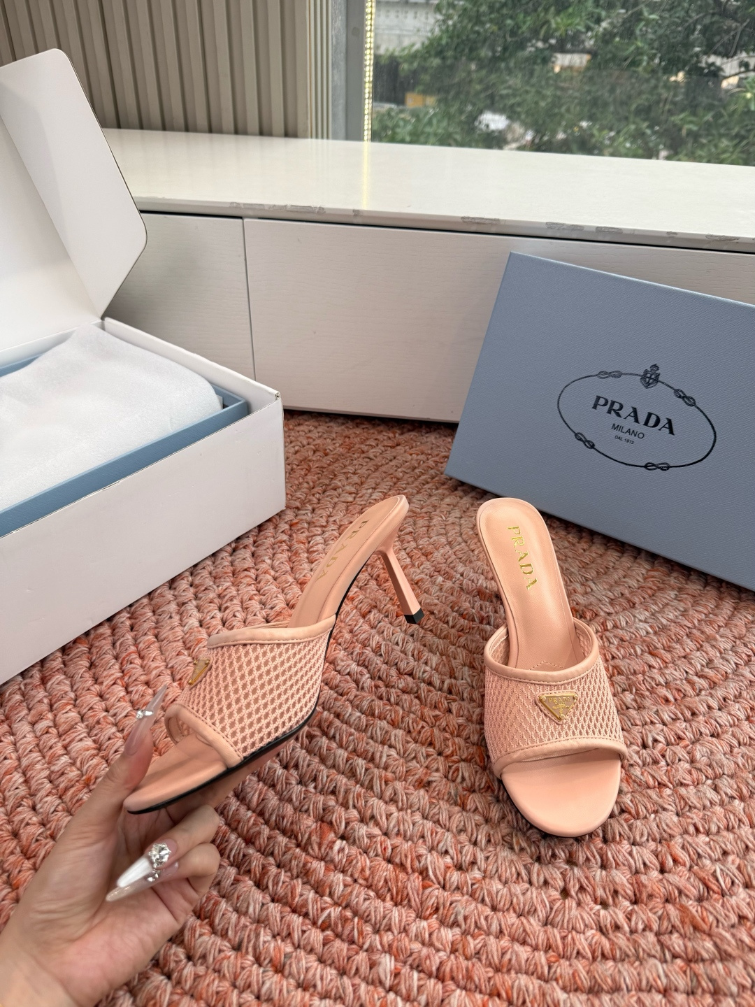 🌾G887prada普拉达2026最新春夏新款凉鞋拖鞋复古时髦鞋面，让整双鞋轻便舒适 鲜艳色彩 满足不同