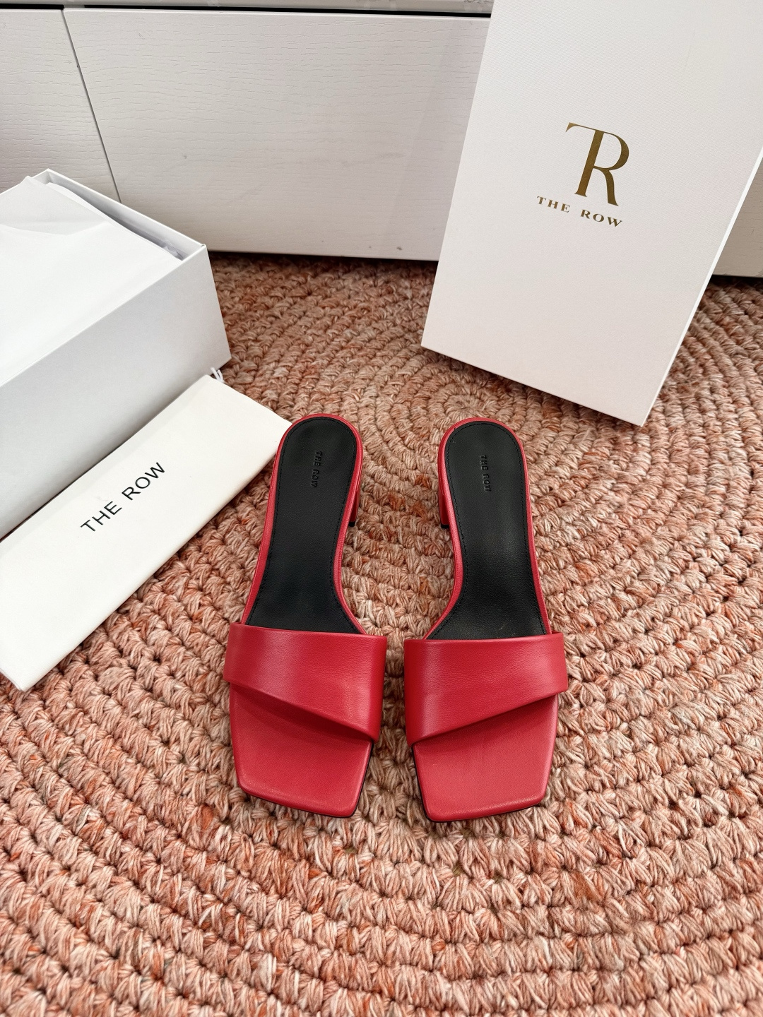 🌾所见即所得G213代购级别the ro*拖鞋凉鞋一定要收了它 有一丢高级又简约的感觉其实除了好看以外它