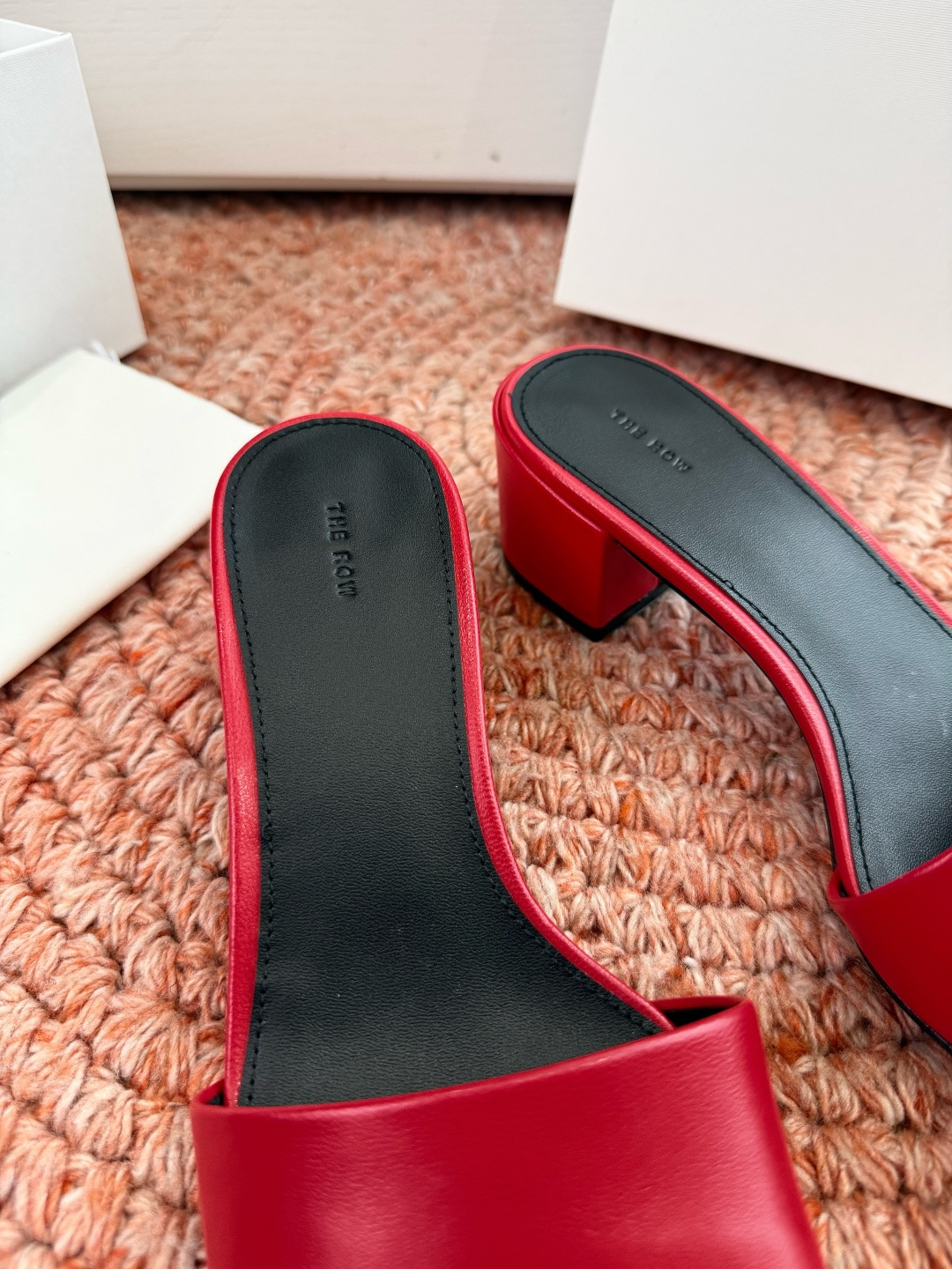 🌾所见即所得G213代购级别the ro*拖鞋凉鞋一定要收了它 有一丢高级又简约的感觉其实除了好看以外它