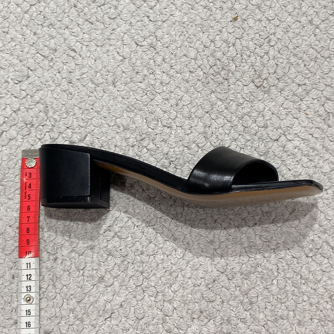 🌾所见即所得G213代购级别the ro*拖鞋凉鞋一定要收了它 有一丢高级又简约的感觉其实除了好看以外它