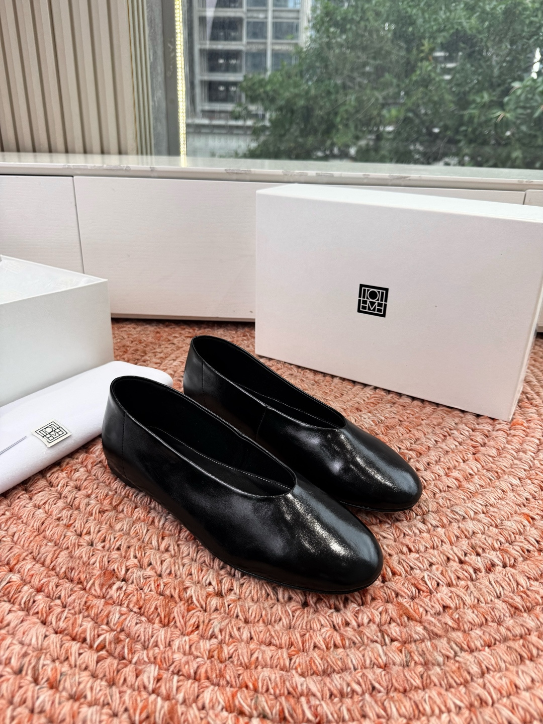 🌾G213TOTEM*26ss早春新款经典后空玛丽珍单鞋一眼沦陷的北欧极简设计，将TOTEME的清冷高级