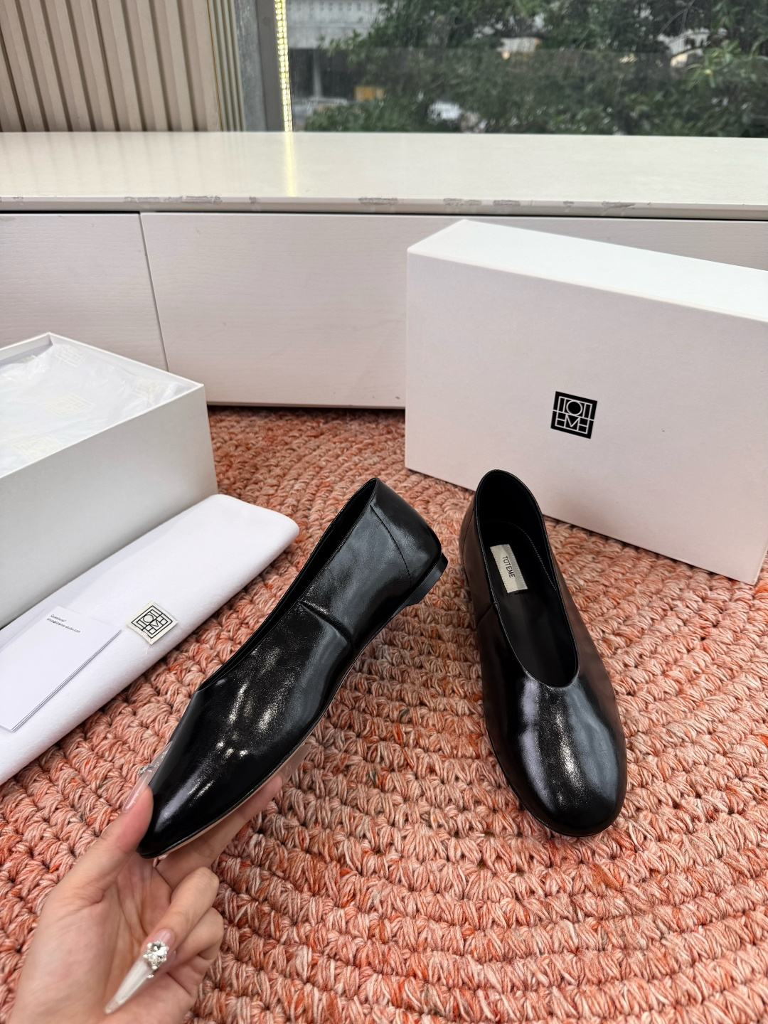 🌾G213TOTEM*26ss早春新款经典后空玛丽珍单鞋一眼沦陷的北欧极简设计，将TOTEME的清冷高级