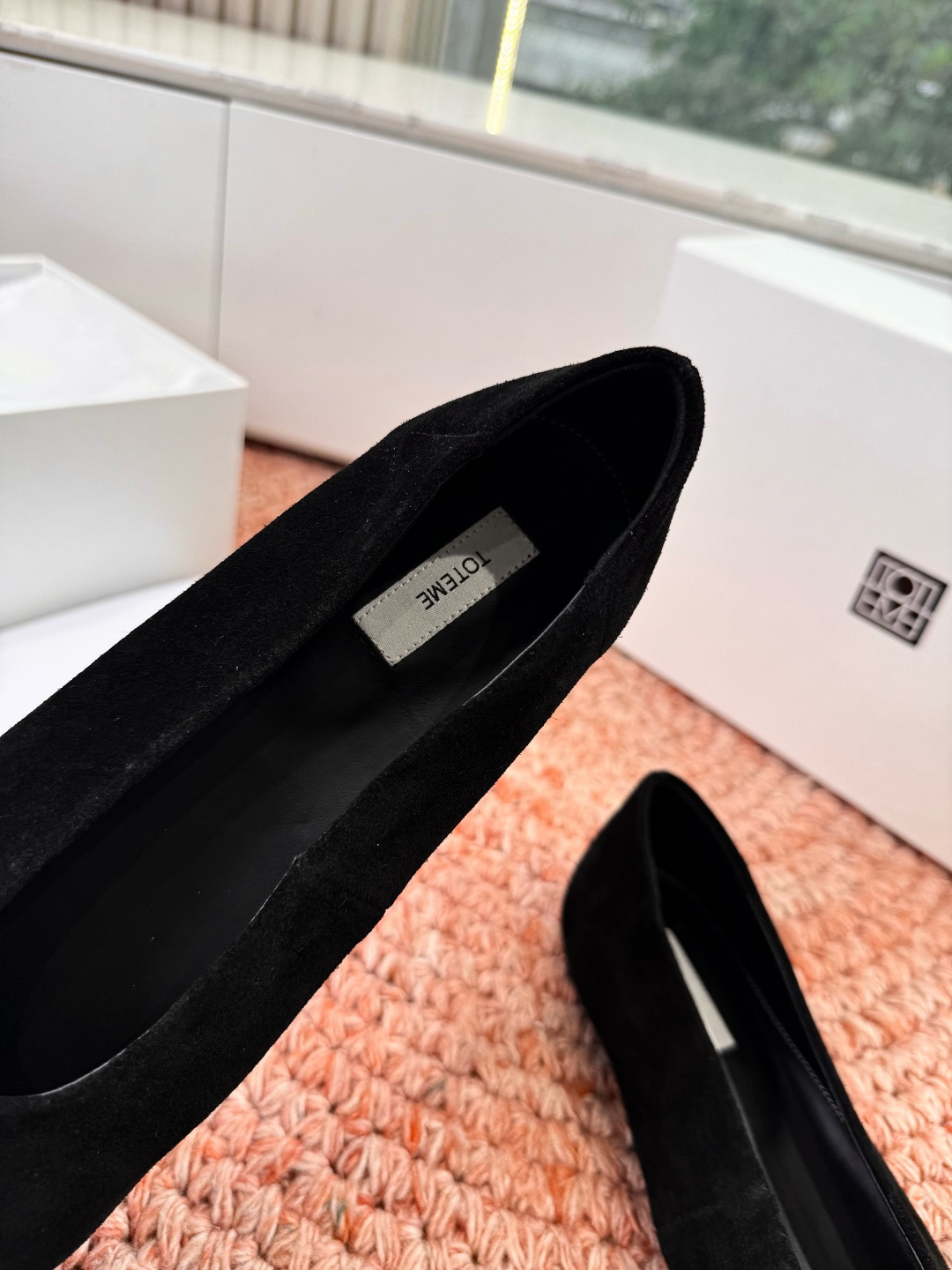 🌾G213TOTEM*26ss早春新款经典后空玛丽珍单鞋一眼沦陷的北欧极简设计，将TOTEME的清冷高级