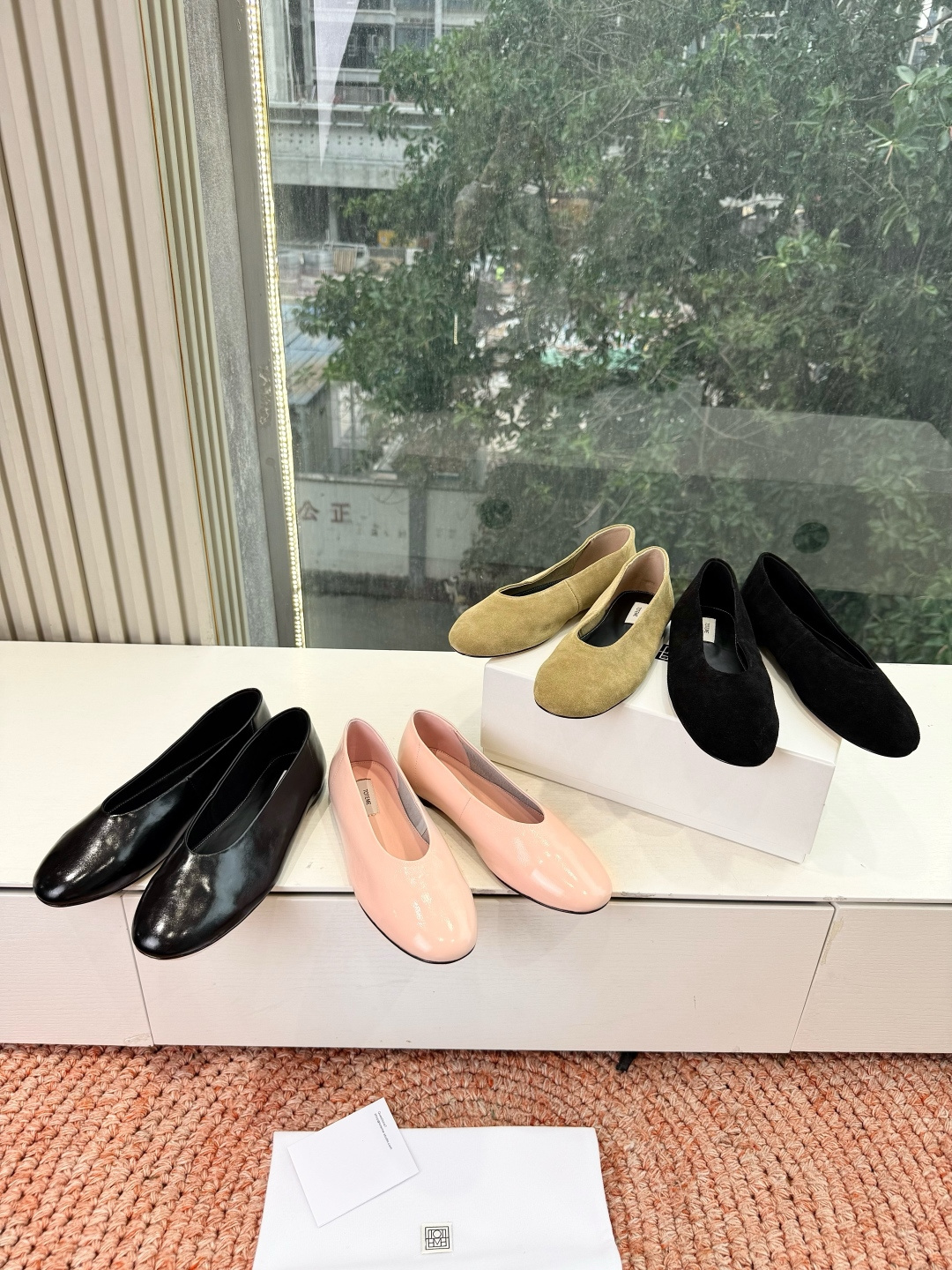 🌾G213TOTEM*26ss早春新款经典后空玛丽珍单鞋一眼沦陷的北欧极简设计，将TOTEME的清冷高级