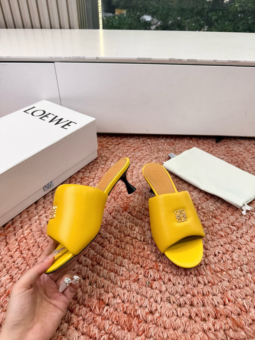 🌾G042顶级品质LOEWE 罗意威 法式复古感的拖鞋来啦！✔️饰以Anagram Pebble标志性元