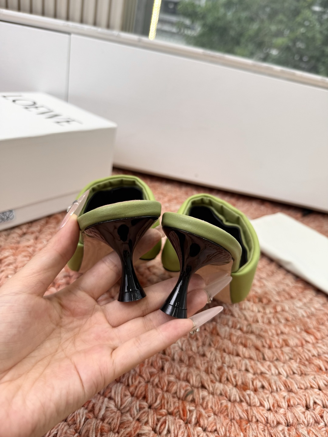 🌾G042顶级品质LOEWE 罗意威 法式复古感的拖鞋来啦！✔️饰以Anagram Pebble标志性元