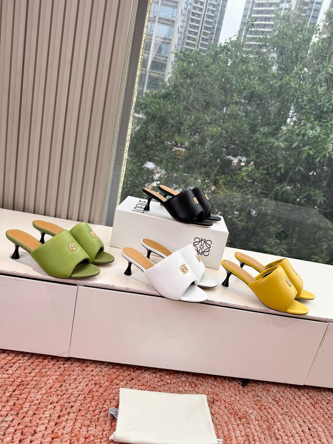 🌾G042顶级品质LOEWE 罗意威 法式复古感的拖鞋来啦！✔️饰以Anagram Pebble标志性元