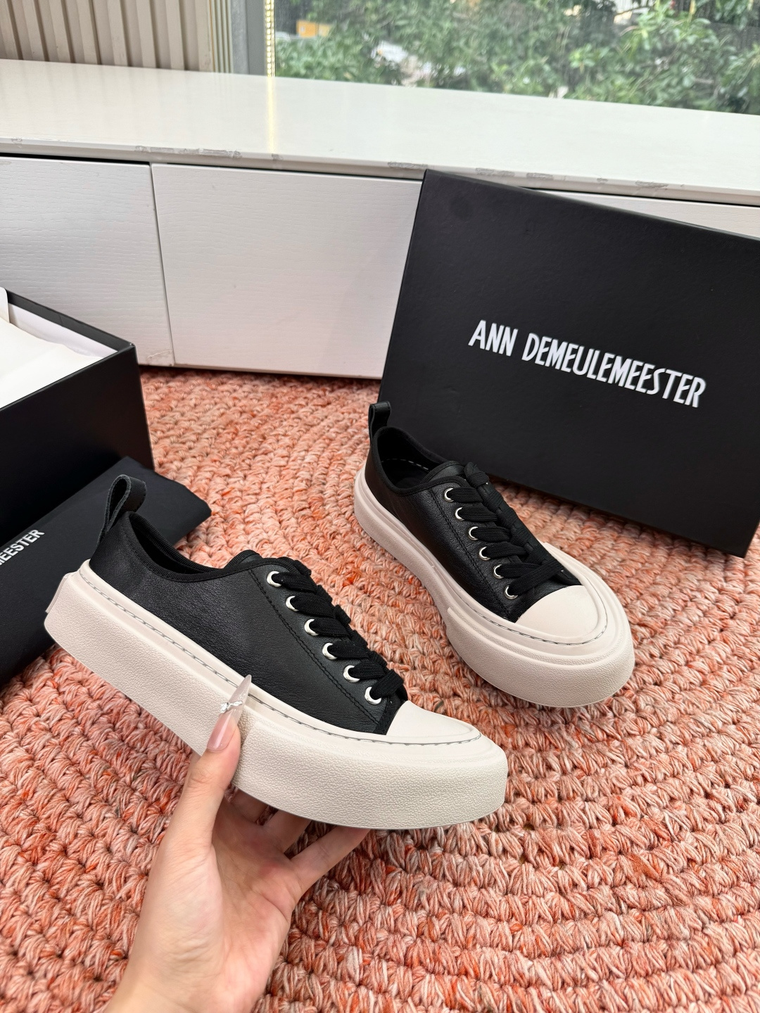 🌾G261顶级品质ANNDEMEULEMEESTE* 早春新款贝壳头帆布鞋这双厚底贝壳头帆布鞋，是无数明