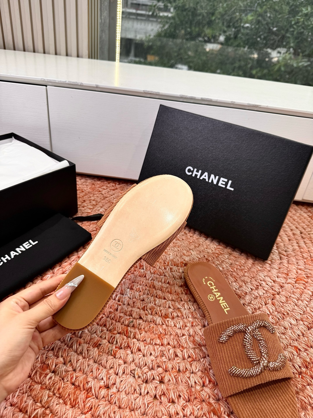 🌾G988😀顶级品质CHANE*｜小香2026走秀款双C拖鞋凉鞋如果说季节有味道春夏应该是香香甜甜的人儿