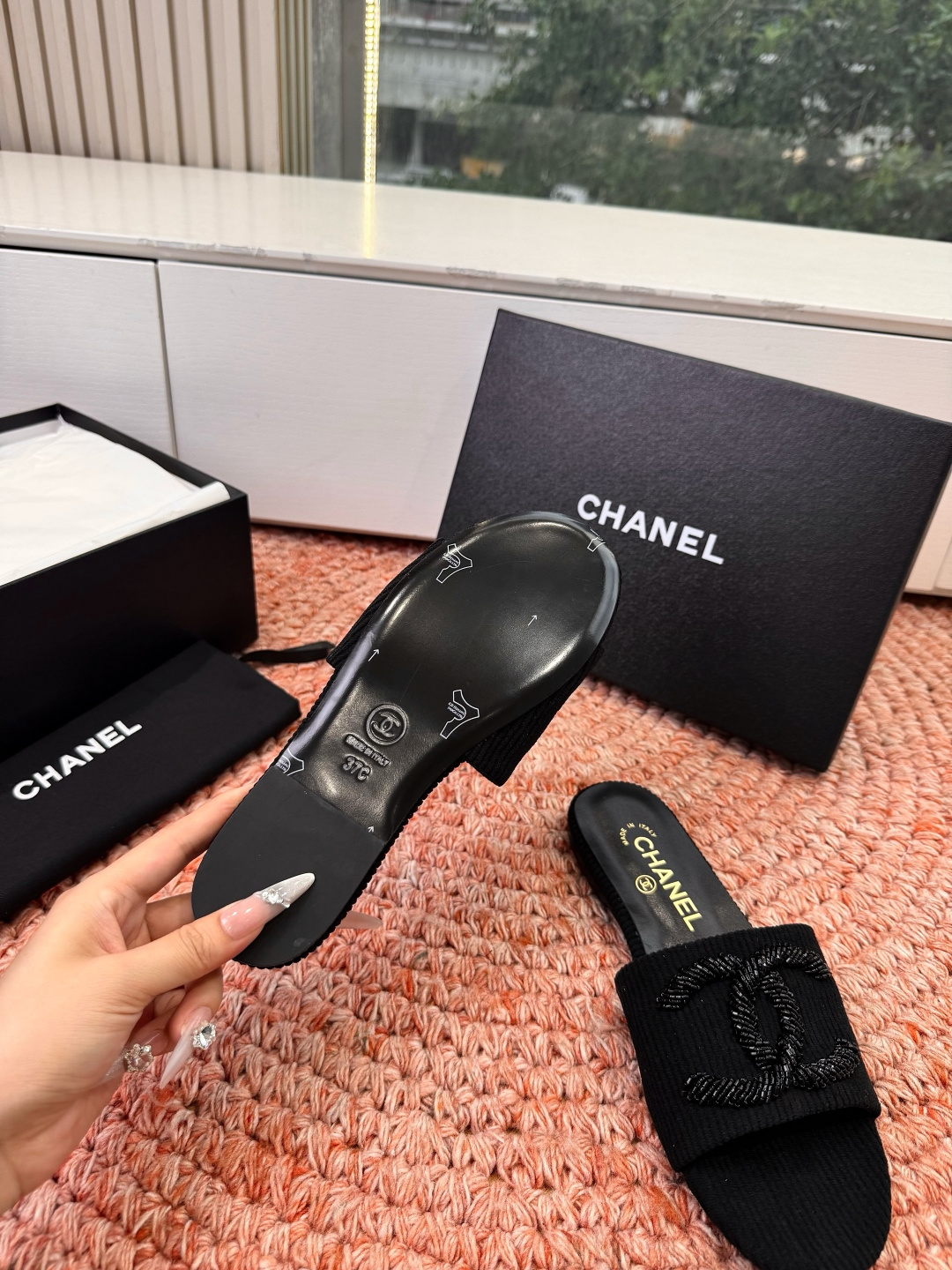 🌾G988😀顶级品质CHANE*｜小香2026走秀款双C拖鞋凉鞋如果说季节有味道春夏应该是香香甜甜的人儿