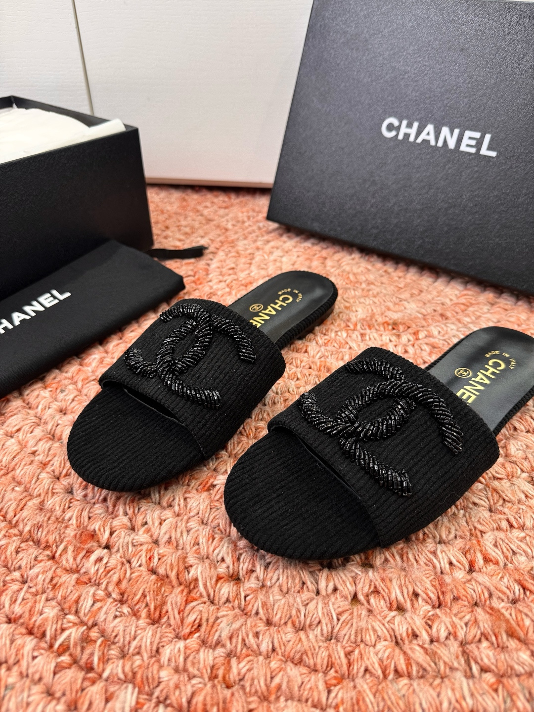 🌾G988😀顶级品质CHANE*｜小香2026走秀款双C拖鞋凉鞋如果说季节有味道春夏应该是香香甜甜的人儿