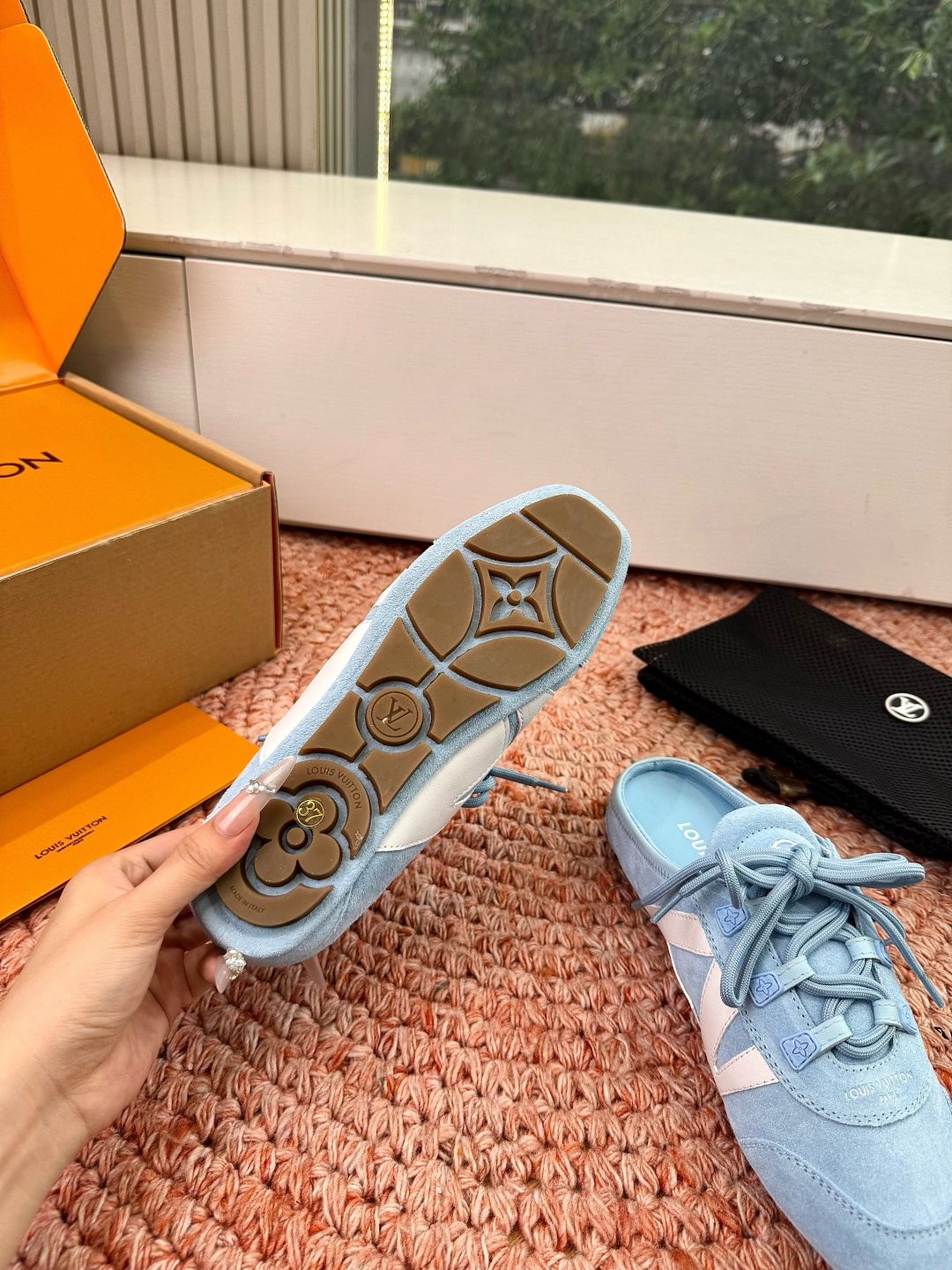 🌾G000所见即所得2026年春夏秀场上推出的 LV Footprint Soccer 芭蕾运动鞋是 P