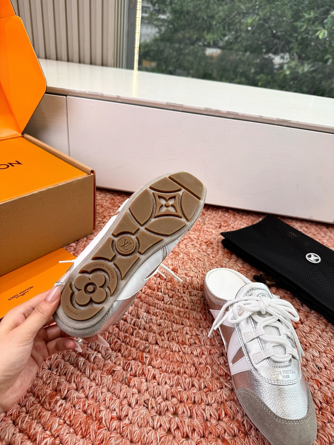 🌾G000所见即所得2026年春夏秀场上推出的 LV Footprint Soccer 芭蕾运动鞋是 P
