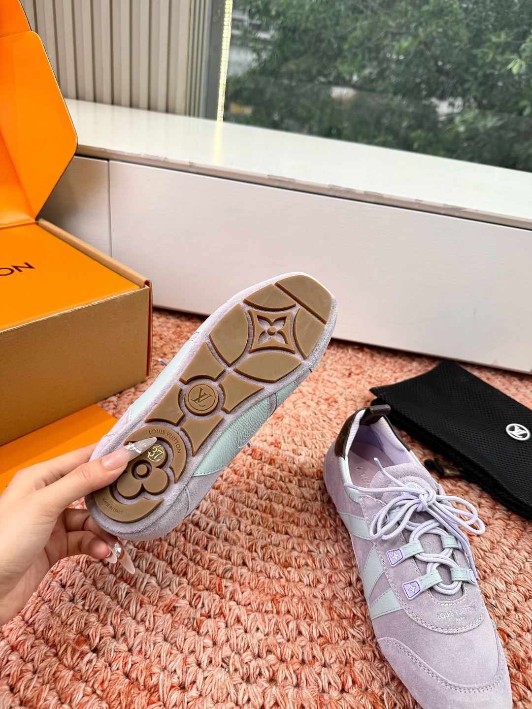 🌾G000所见即所得2026年春夏秀场上推出的 LV Footprint Soccer 芭蕾运动鞋是 P