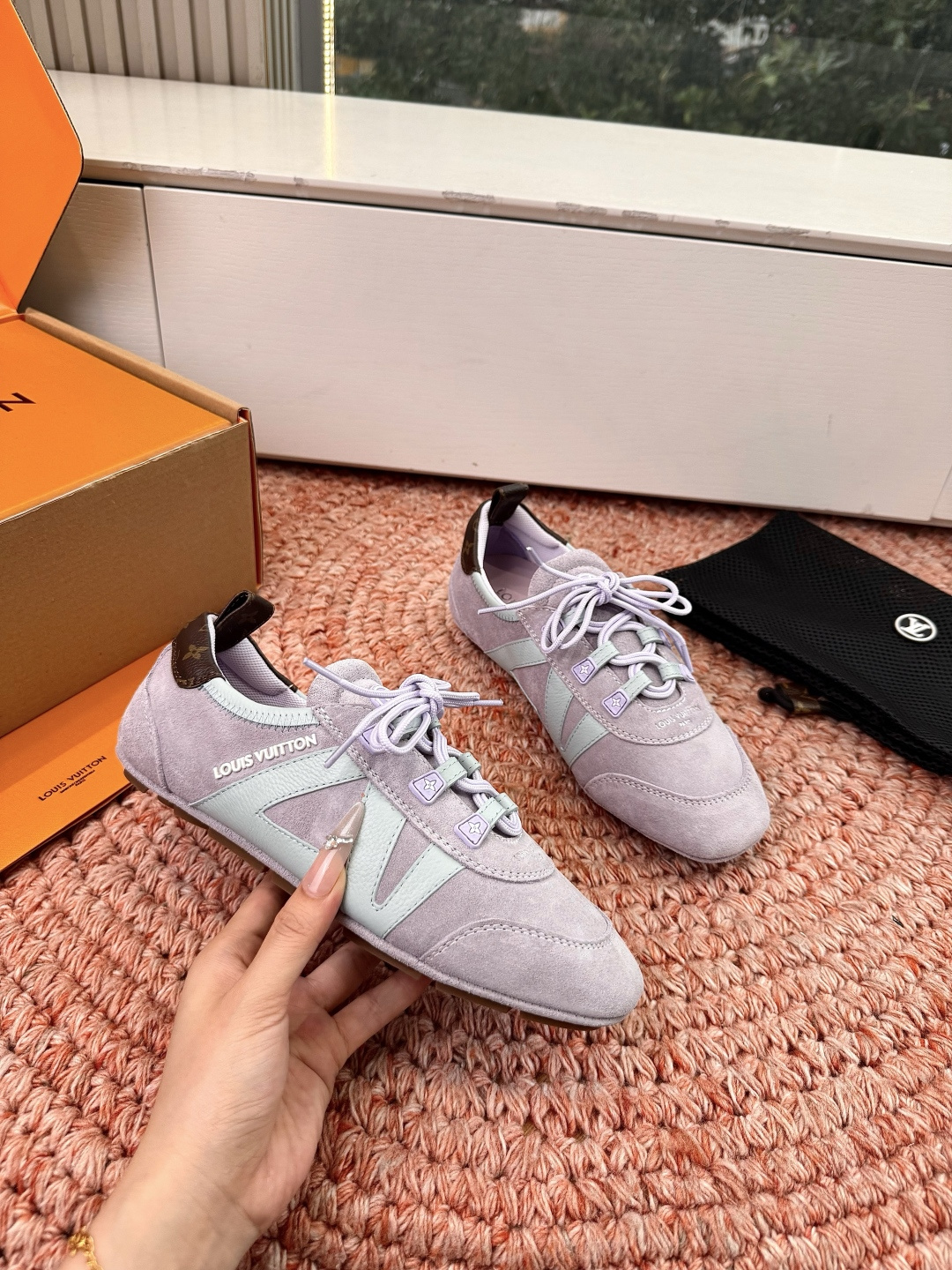 🌾G000所见即所得2026年春夏秀场上推出的 LV Footprint Soccer 芭蕾运动鞋是 P