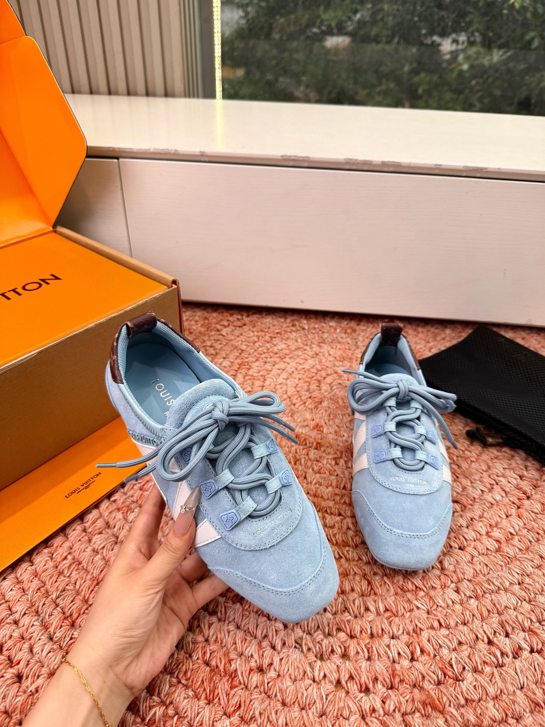 🌾G000所见即所得2026年春夏秀场上推出的 LV Footprint Soccer 芭蕾运动鞋是 P