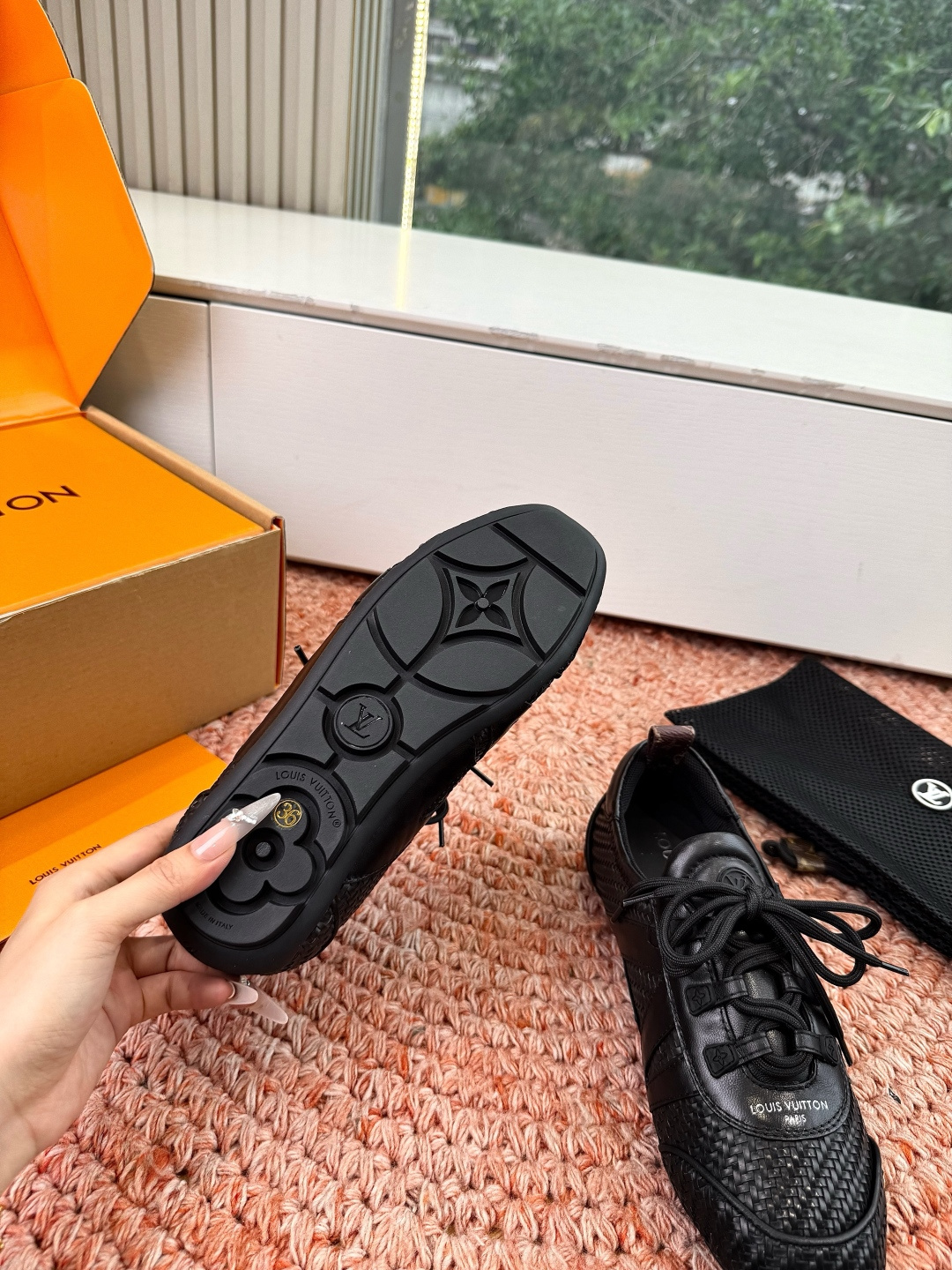 🌾G000所见即所得2026年春夏秀场上推出的 LV Footprint Soccer 芭蕾运动鞋是 P