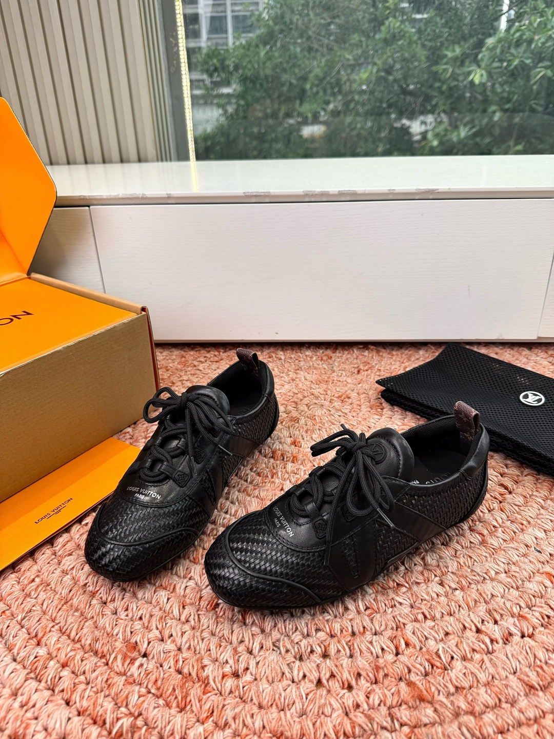 🌾G000所见即所得2026年春夏秀场上推出的 LV Footprint Soccer 芭蕾运动鞋是 P