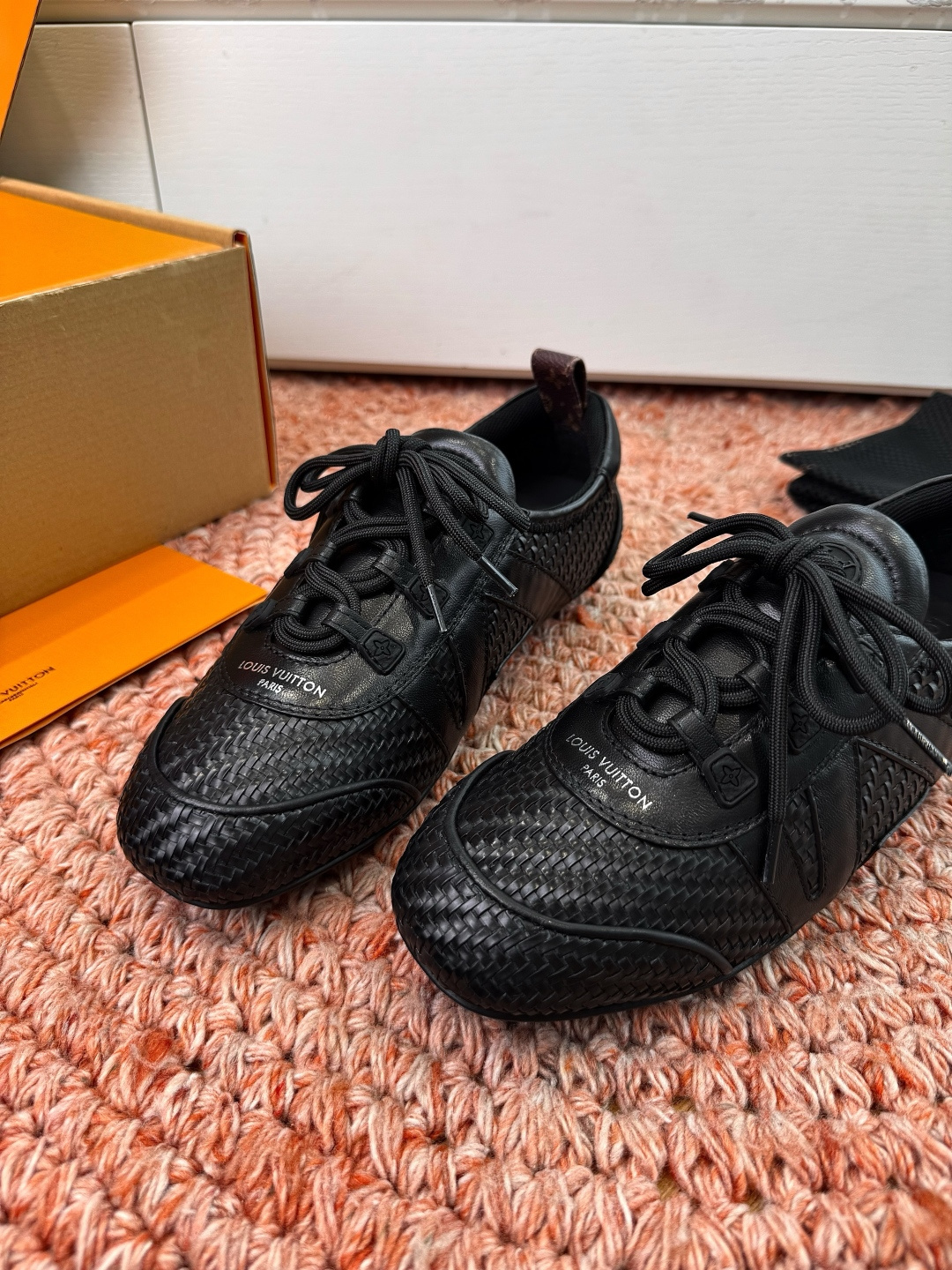 🌾G000所见即所得2026年春夏秀场上推出的 LV Footprint Soccer 芭蕾运动鞋是 P