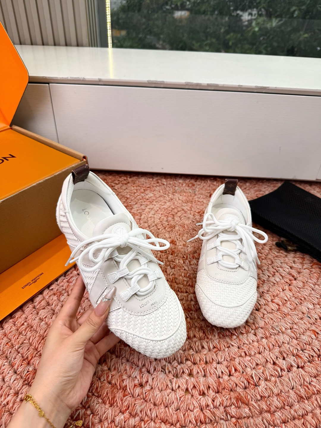 🌾G000所见即所得2026年春夏秀场上推出的 LV Footprint Soccer 芭蕾运动鞋是 P