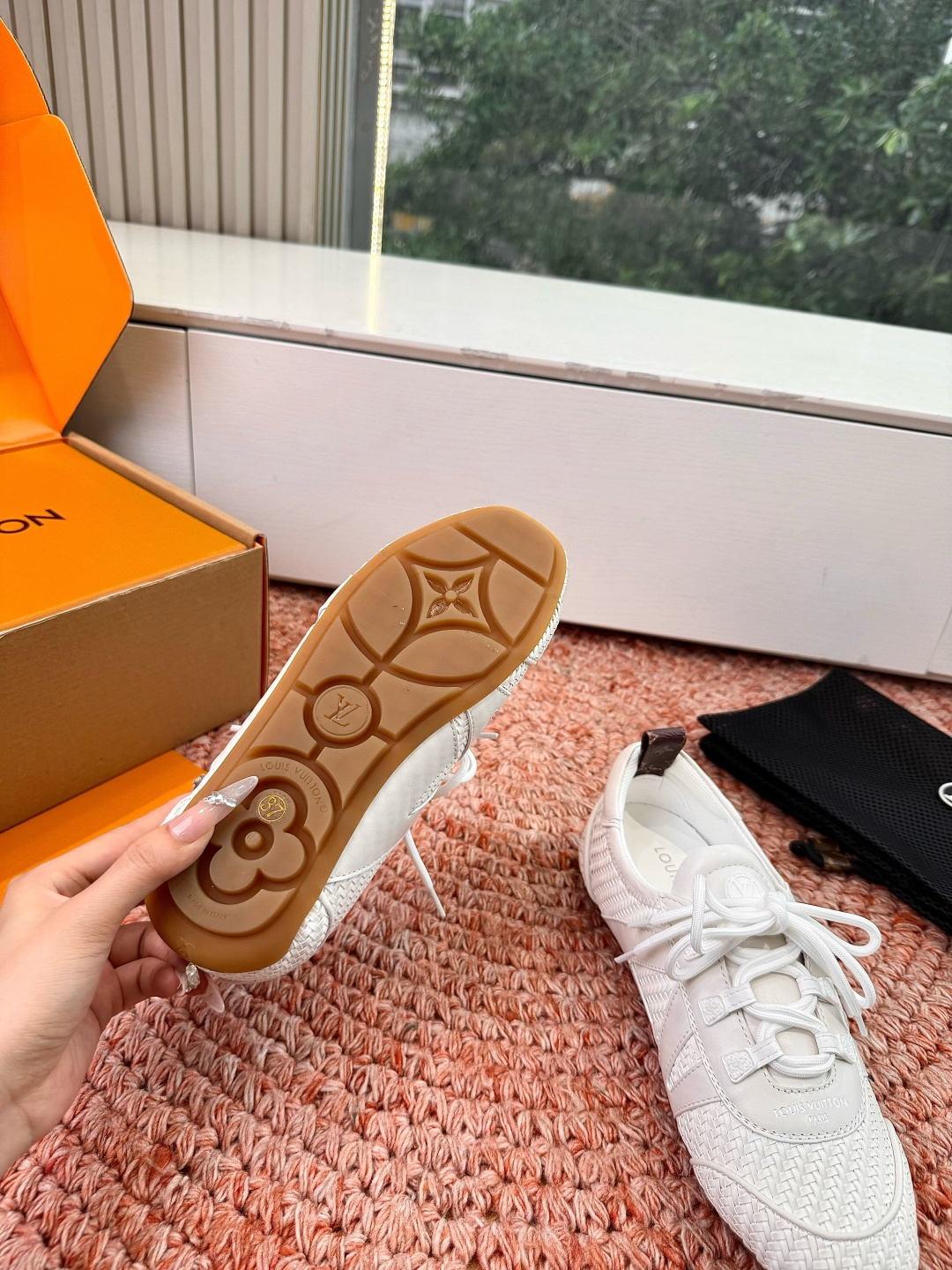 🌾G000所见即所得2026年春夏秀场上推出的 LV Footprint Soccer 芭蕾运动鞋是 P