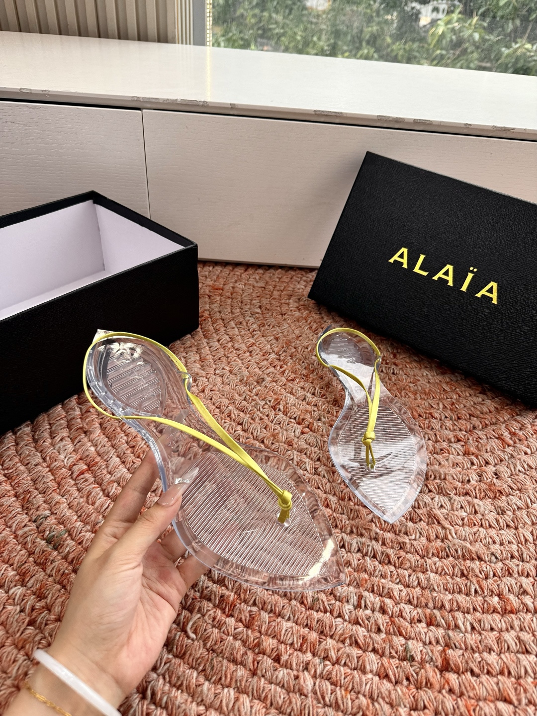 🌾所见即所得G177代购级别原版购入法国一线奢侈品牌ALAIA 阿莱亚2026SS法式仙女夹脚沙滩凉鞋拖