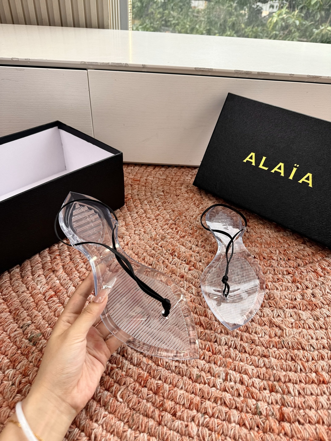 🌾所见即所得G177代购级别原版购入法国一线奢侈品牌ALAIA 阿莱亚2026SS法式仙女夹脚沙滩凉鞋拖