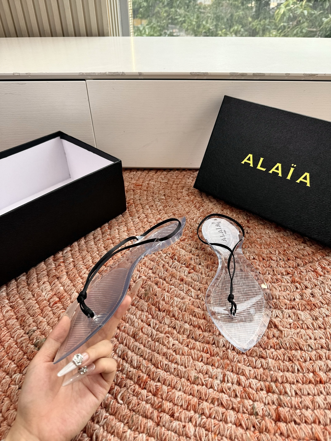 🌾所见即所得G177代购级别原版购入法国一线奢侈品牌ALAIA 阿莱亚2026SS法式仙女夹脚沙滩凉鞋拖