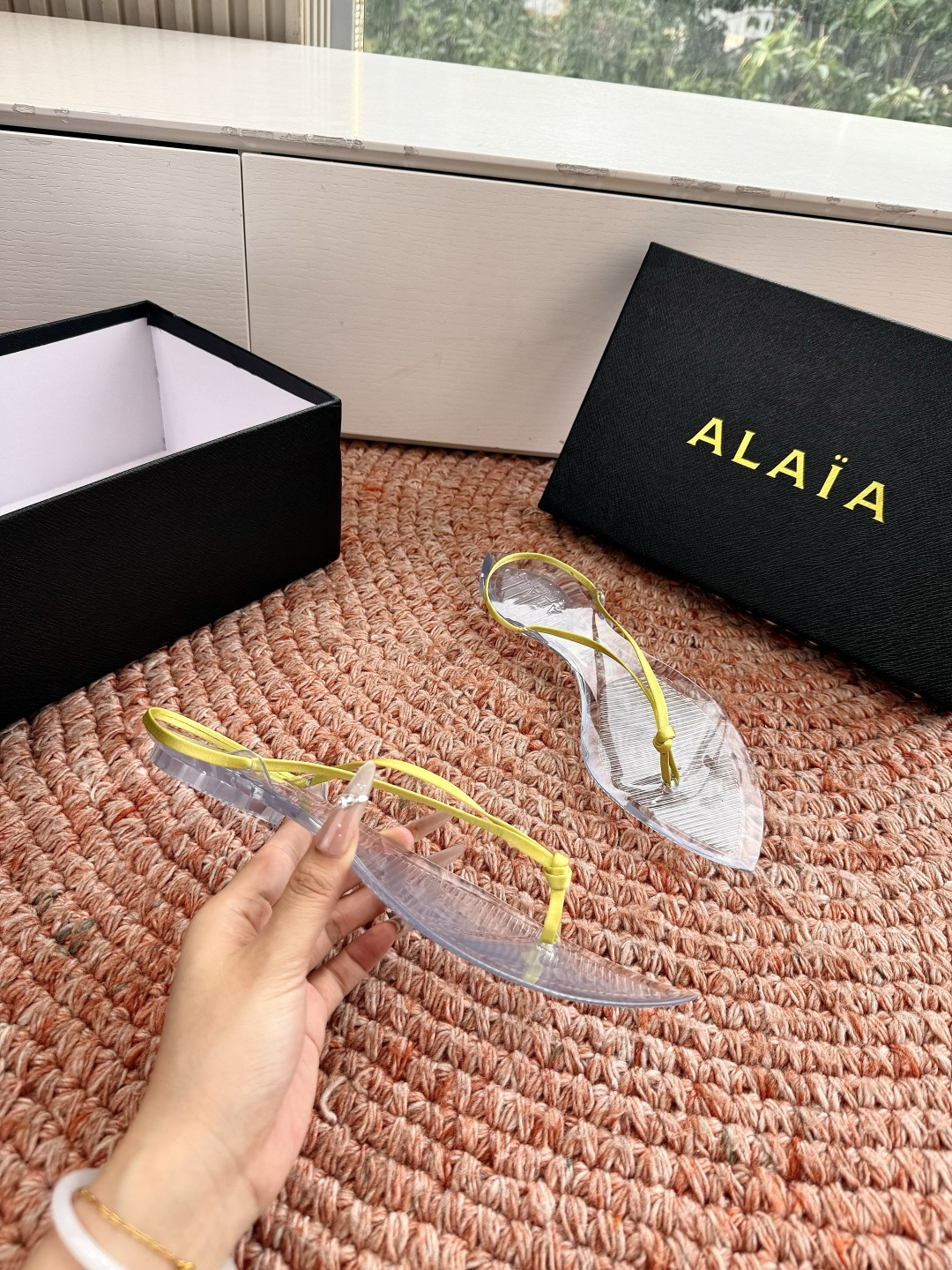 🌾所见即所得G177代购级别原版购入法国一线奢侈品牌ALAIA 阿莱亚2026SS法式仙女夹脚沙滩凉鞋拖