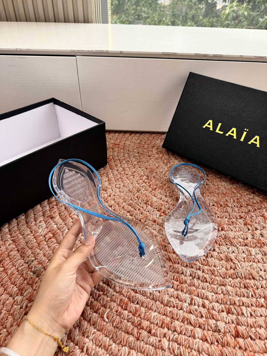 🌾所见即所得G177代购级别原版购入法国一线奢侈品牌ALAIA 阿莱亚2026SS法式仙女夹脚沙滩凉鞋拖