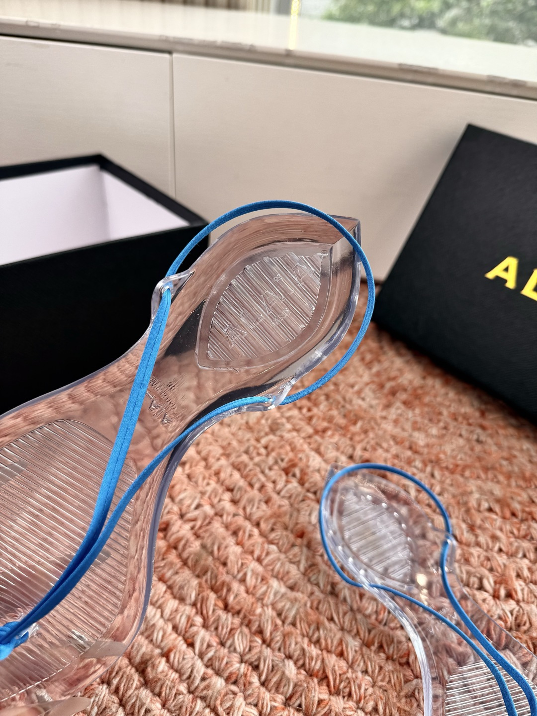 🌾所见即所得G177代购级别原版购入法国一线奢侈品牌ALAIA 阿莱亚2026SS法式仙女夹脚沙滩凉鞋拖