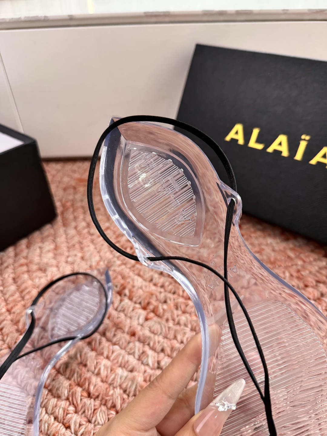🌾所见即所得G177代购级别原版购入法国一线奢侈品牌ALAIA 阿莱亚2026SS法式仙女夹脚沙滩凉鞋拖