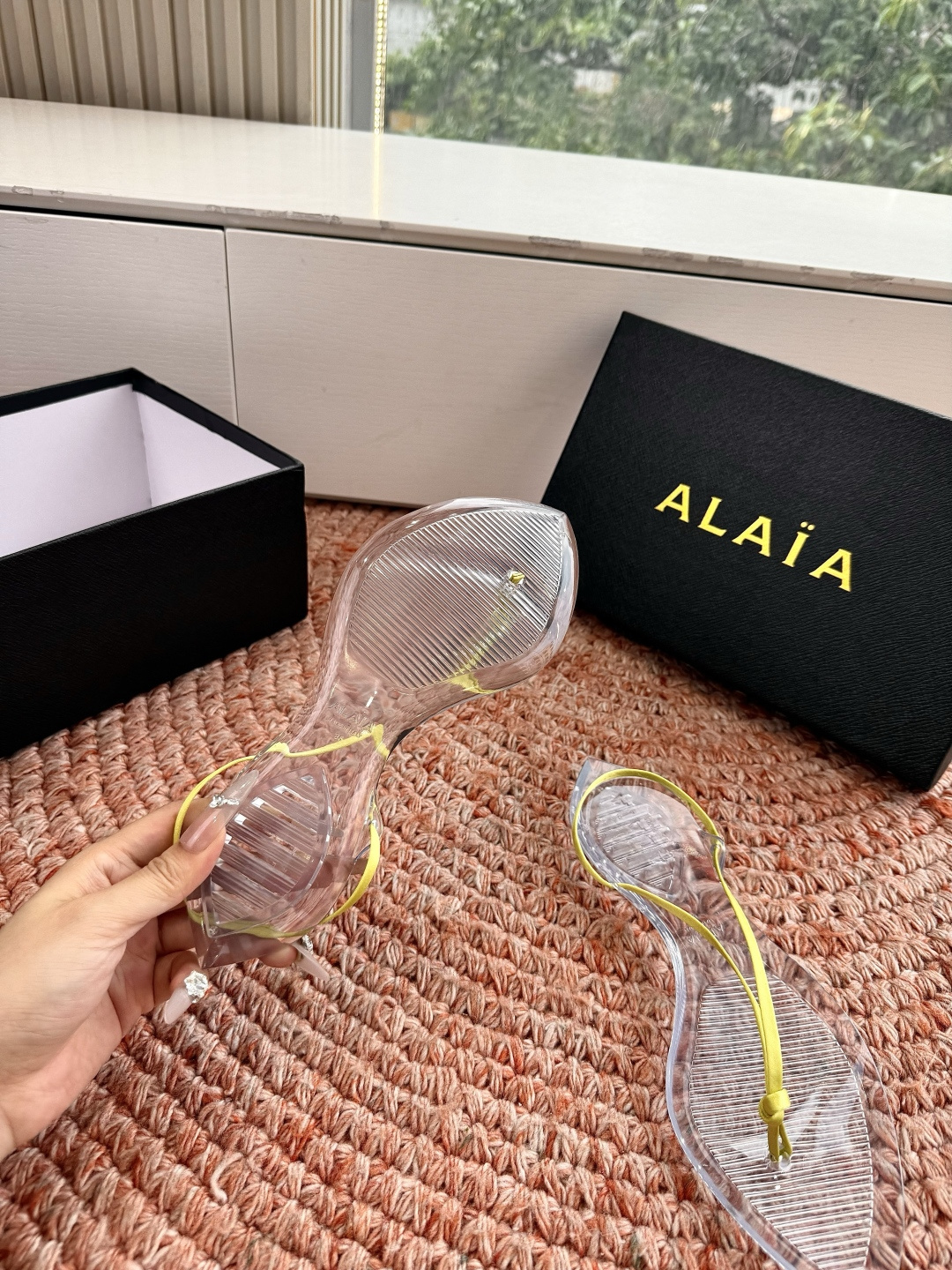 🌾所见即所得G177代购级别原版购入法国一线奢侈品牌ALAIA 阿莱亚2026SS法式仙女夹脚沙滩凉鞋拖
