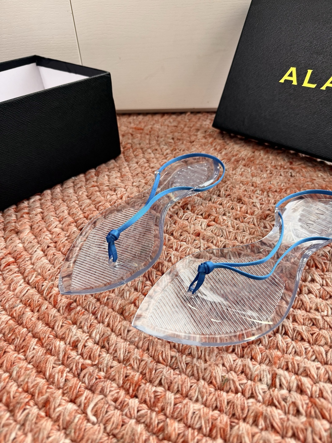 🌾所见即所得G177代购级别原版购入法国一线奢侈品牌ALAIA 阿莱亚2026SS法式仙女夹脚沙滩凉鞋拖