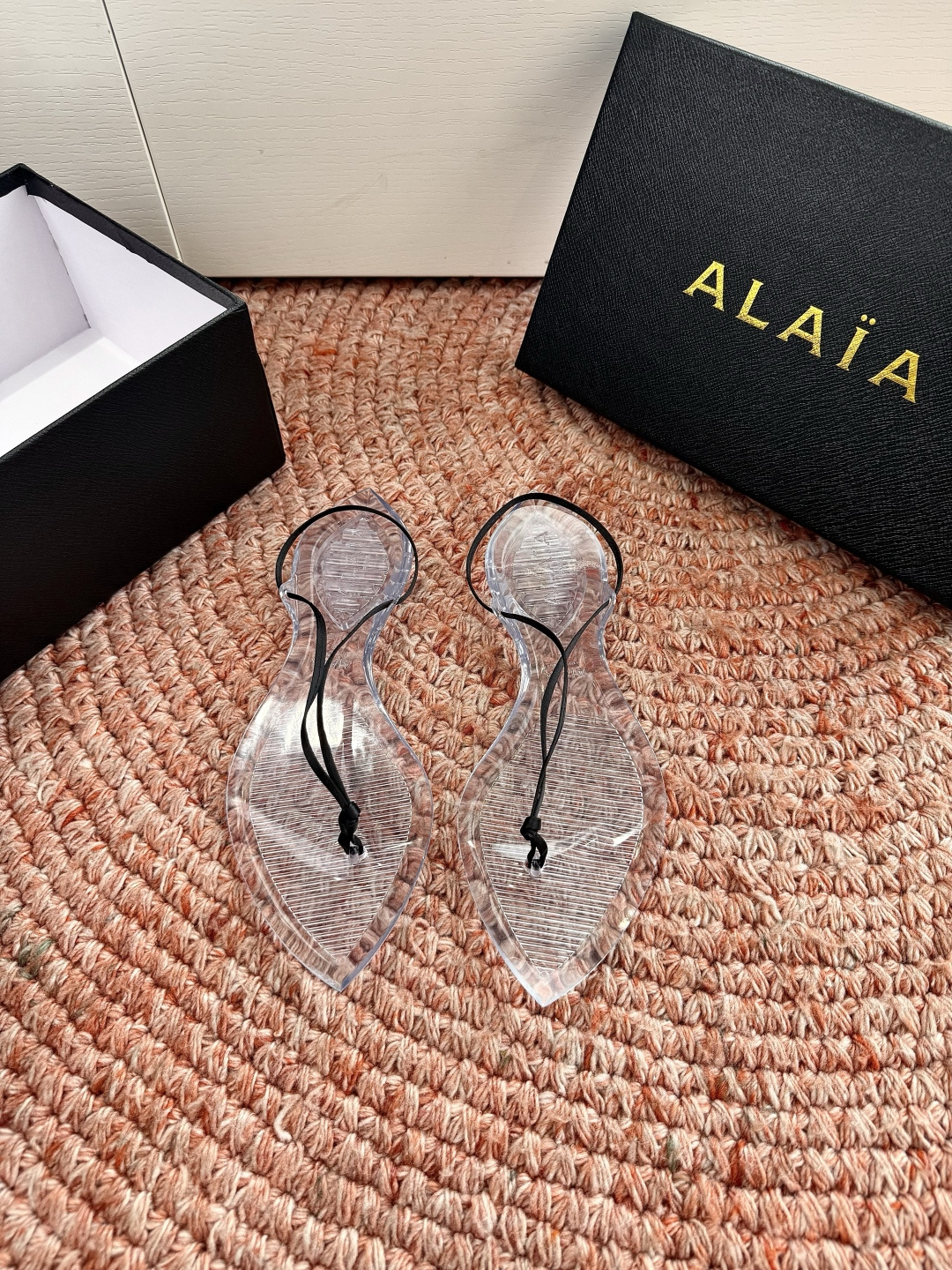 🌾所见即所得G177代购级别原版购入法国一线奢侈品牌ALAIA 阿莱亚2026SS法式仙女夹脚沙滩凉鞋拖