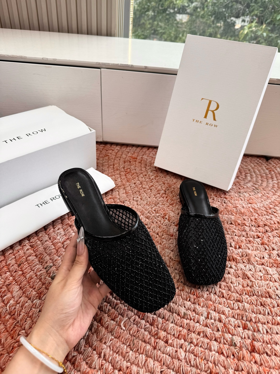 🌾G679所见即所得The row2026新款拖鞋凉鞋会看到会做到这么精细、而且对脚的包容性特别强，把脚